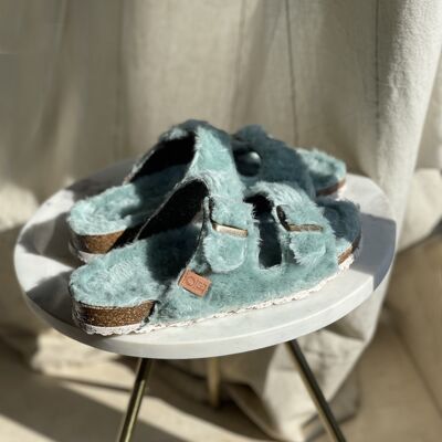 Calm green textile home slippers