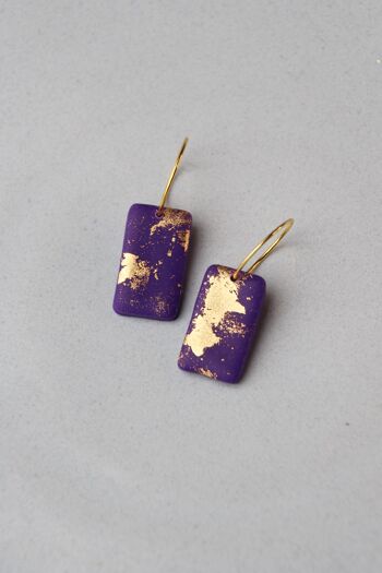 Boucles d'oreilles en pâte polymère, carré bleu violet x feuille d'or 1