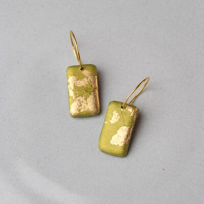 Polymerton Ohrringe, moss green x gold leaf square