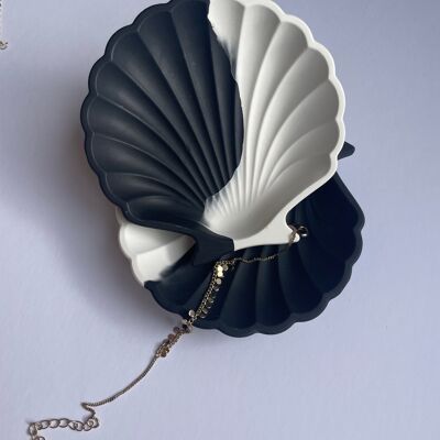 Monochrome Seashell Trinket Dish