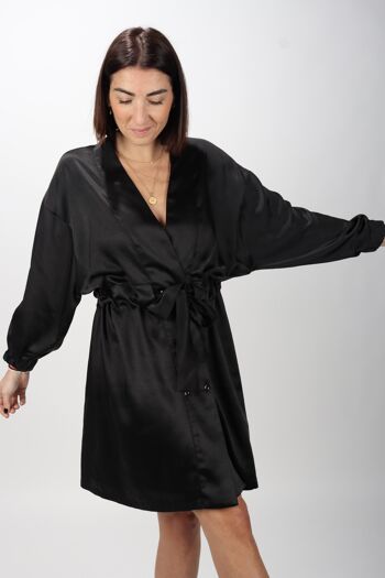 Robe kimono de soirée en satin noir fluide Made in France 3