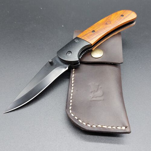 Geiranger Razor. Knife Opplav Geiranger. Razor Manufactured with Stainless Steel. Dark brown sheath.