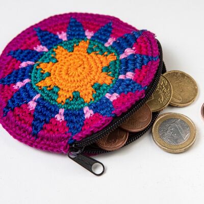 Round coin purse with zip, crocheted