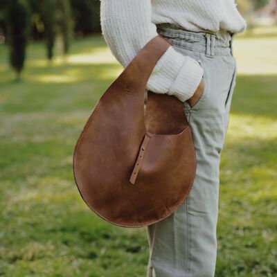 Mjøsa leather bag. Opplav Mjøsa. Handmade. Leather bag for women. Saddle Brown