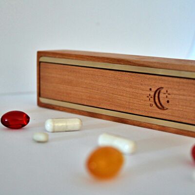 wooden pillbox, pill and vitamin organizer, wooden box, wooden gift, large pillbox, weekly pillbox, daily pillbox