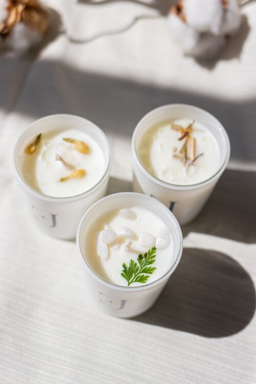 White manifest trio  candles