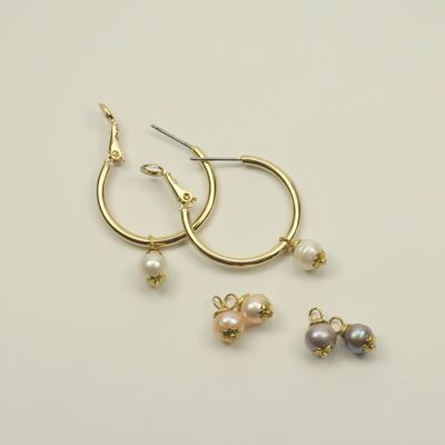 Hoop earrings with interchangeable pearl pendants