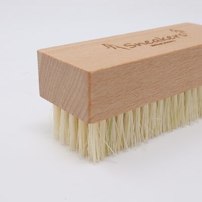 Vegetable fiber sneaker brush