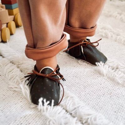 Louison khaki leather slippers