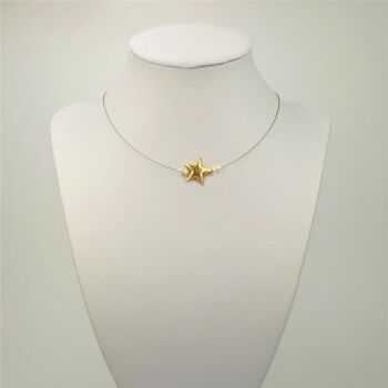 Collier avec une étoile et de délicates perles d'eau douce 4
