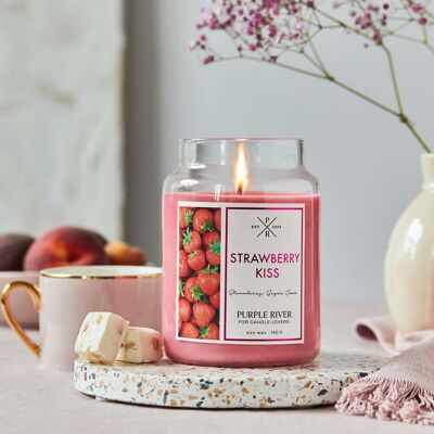Strawberry Kiss scented candle - 623g