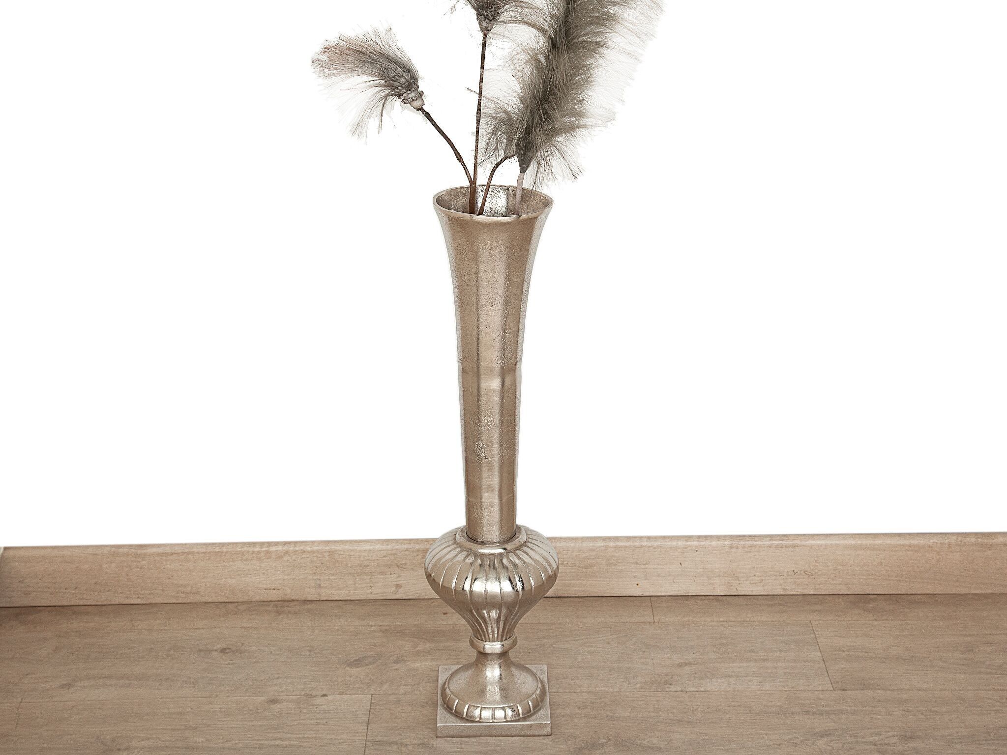 VASE MIT SILBERNEM ALUMINIUMFUSS HM33673