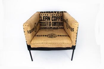 Fauteuil en cuir et sac à café 3