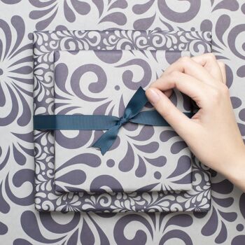 Papier d'emballage de Noël en toile de jute double face "Bembel" motif floral bleu gris en papier 100% recyclé 3