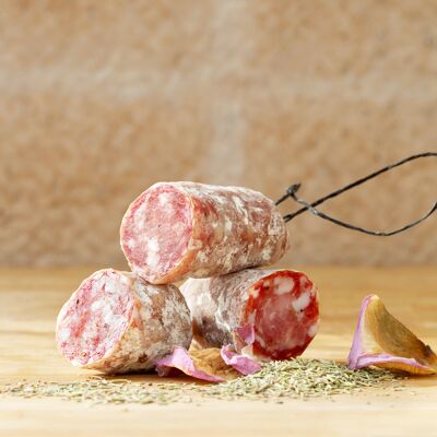 Saucisson sec au romarin et pétales de rose