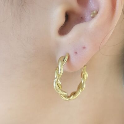 Smooth and squared twisted steel earrings