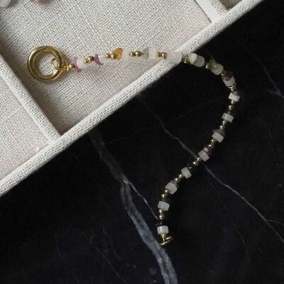 Circle clasp bracelet, round beads and alternating rectangular stones
