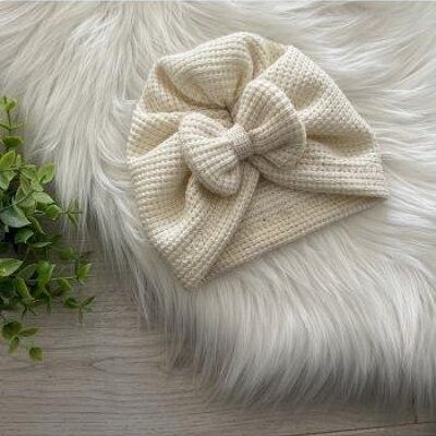 Kit of 7 knot turban hats in white lurex knit