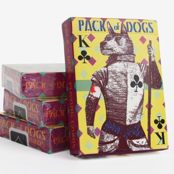 Pack de chiens jouant aux cartes 2