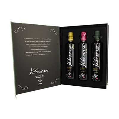 Estuche combinado de 3 botellas de Arbequina, Picual y Selección de 500 ml. Presentación en un selecto estuche especial para regalo.