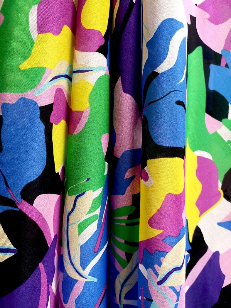 Tissu coton soie imprimé motivo feuilles graphiques coloris Blue Purple - Mahalia-22