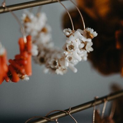 Creoles in Dried Flowers and Coral Jewel Earrings in Gold