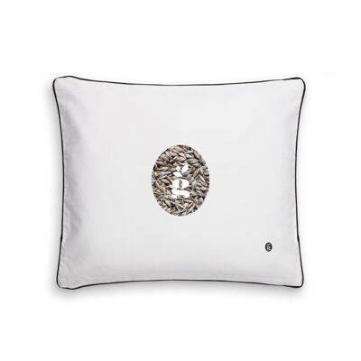 ALMOHADA CON CASCO DE ESPELTA - RITA 50X60 CM - BORDADO - NEGRO