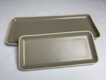 Assiette de service Brito en céramique grand sable - vente 4