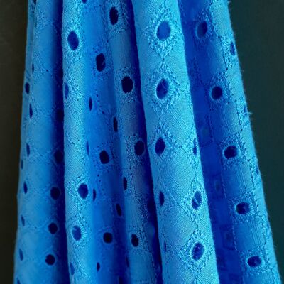 Tissu bordado inglés motivos geométricos coloris Bleu - Danitza-22