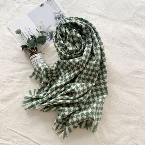 Vintage Classic Houndstooth Scarf