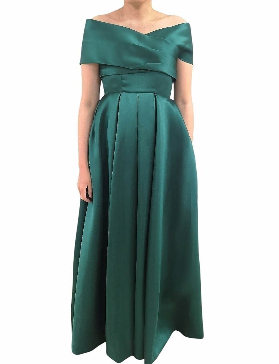 vestido de coctel verde esmeralda