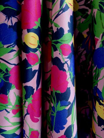 Tissu coton soie motif bouquets de fleurs coloris Rose - Madena-22 2