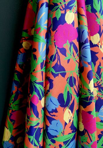 Tissu coton soie motif bouquets de fleurs coloris Orangeade - Madena-22 1