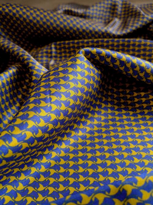 Tissu coton soie motif graphique coloris bleu - Abelia-22