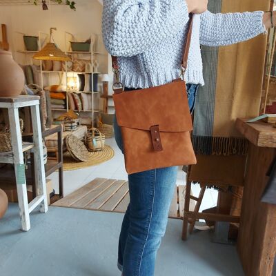 Leather Womans bag. Opplav Pilgrim5. Hand-made. Small women's bag with adjustable strap, 1.3mm 100% natural leather. Saddle Brown.
