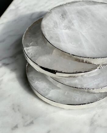 Dessous de verre rond en quartz blanc électrodéposé en argent 1