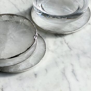 Dessous de verre rond en quartz blanc électrodéposé en argent 4