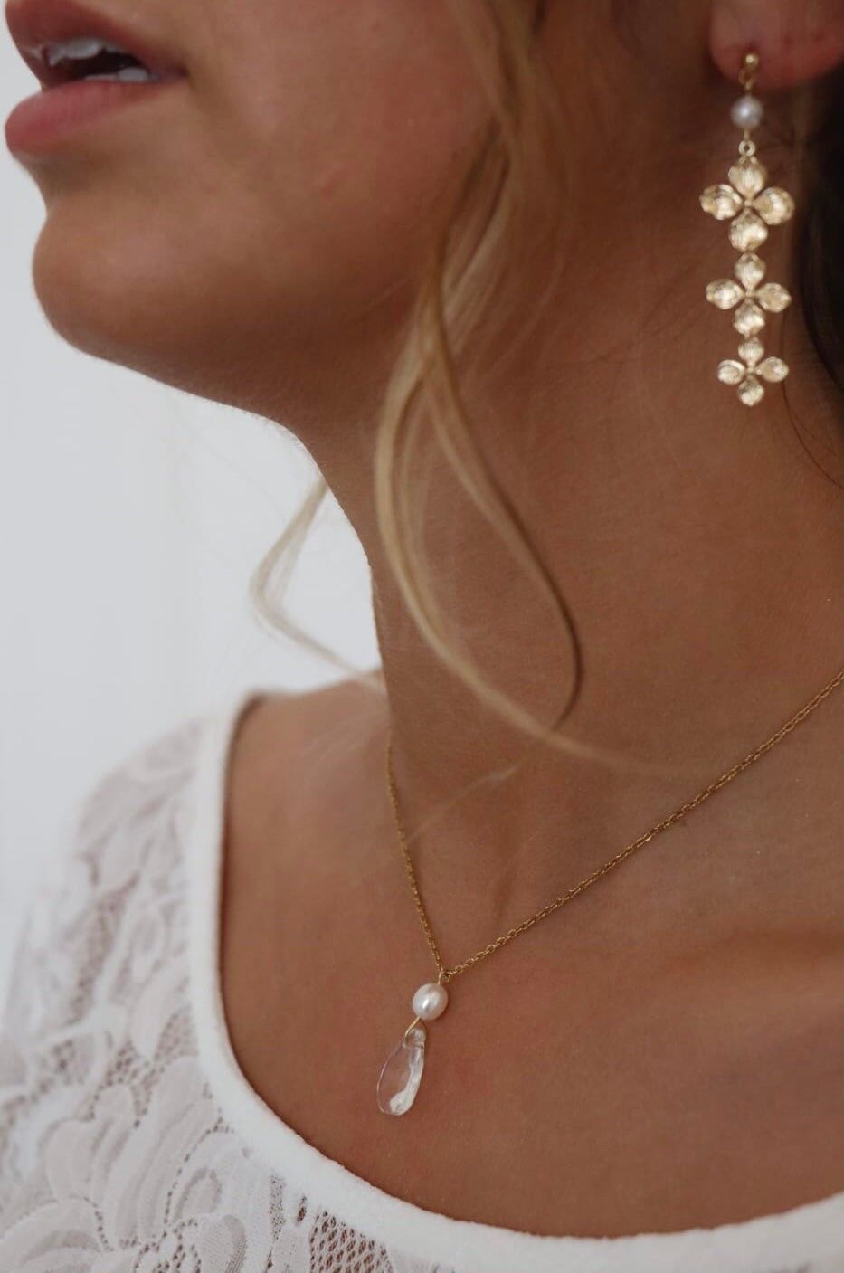 KRAGEN • TÜLL •