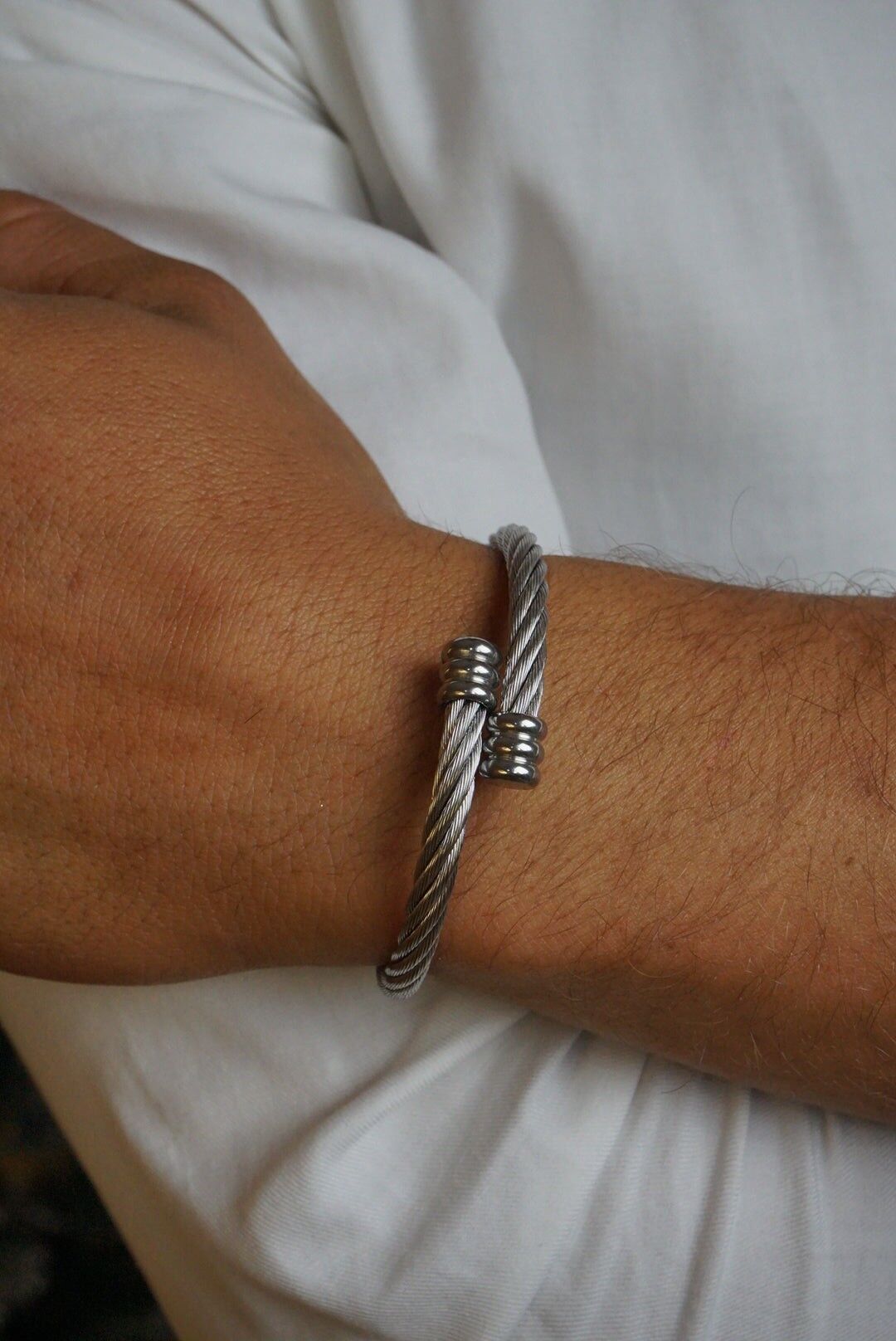 ANELLO • YLLEVAD •