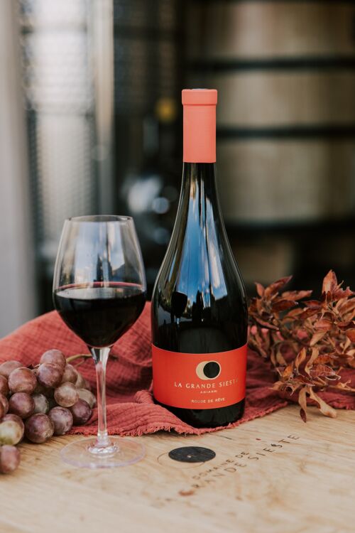 Le Mire rosso: dégustez un vin rouge sec élégant aux arômes fruités