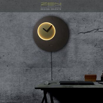 Horloge murale LED en bois modèle "LUNA" Ø40cm design lune avec cadran aspect METAL ALU OR; mouvement d'horlogerie silencieux sans tic-tac ; Effet lumineux 3D rétroéclairé blanc chaud avec télécommande ; déco murale bohème moderne 5