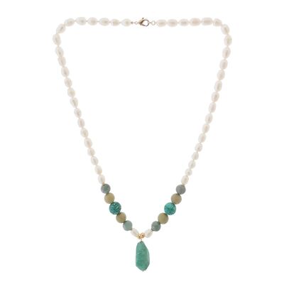 Long cultured pearl and green jade necklace
