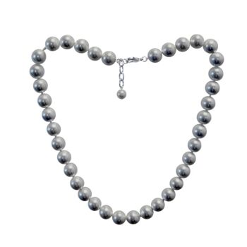 Collier de perles grises 12x50