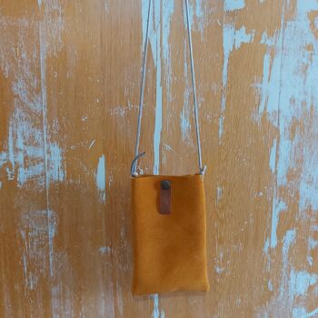 Sac à bandoulière en daim pour téléphone. Fabriqué en cuir suédé 100% naturel, cuir de 1,5 mm d'épaisseur traité contre l'eau, il est étanche Opplav Pilgrim Phone.(Citrouille Orange) 3
