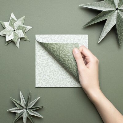 Origami Paper Christmas - Carrés de papier - Sapins et étoiles de Noël - 25 feuilles de papier recyclé double face.