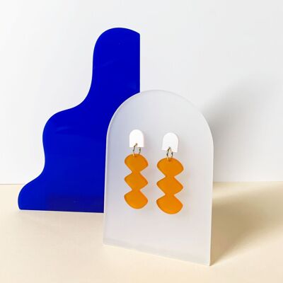 Pendiente naranja espectral de acrílico reciclado
