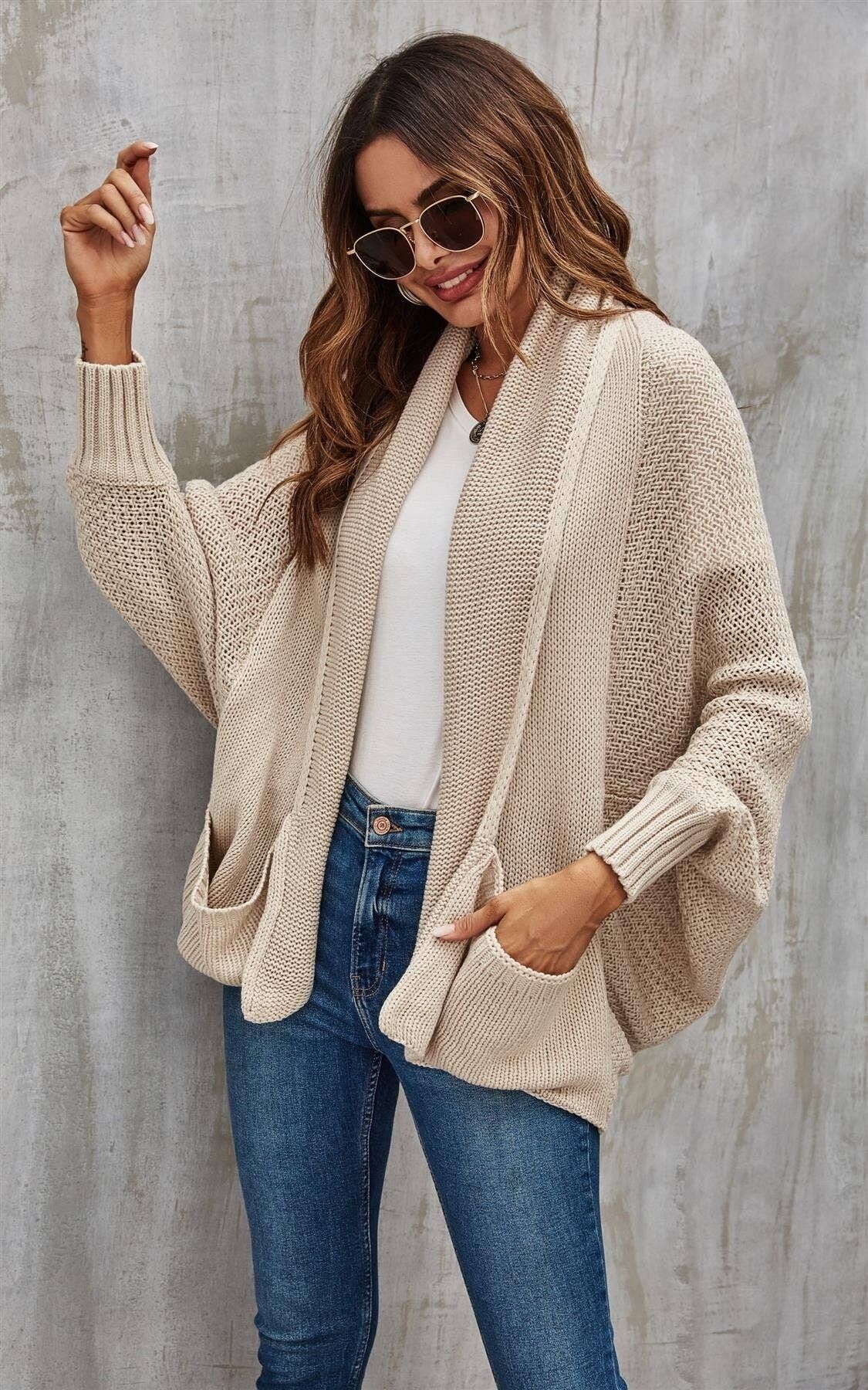 Cardigan oversize con pieghe grosse beige