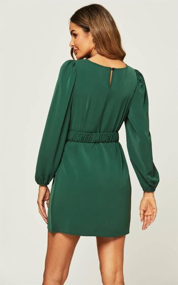 Mini robe ceinturée Bardot à manches longues en vert 2