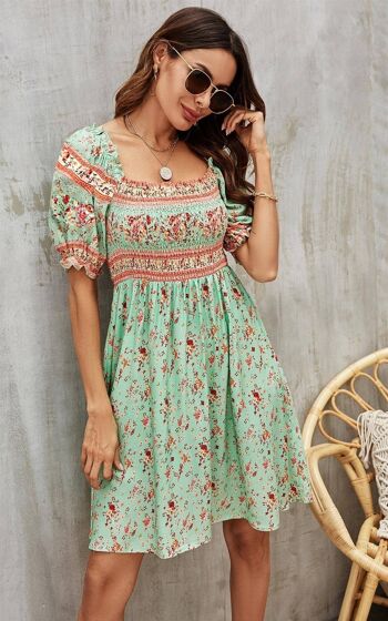 Mini robe Boho avec imprimé floral rose en vert menthe 2