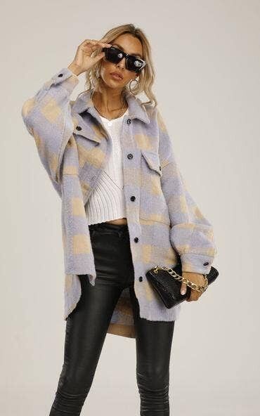 Giacca a camicia oversize con tasche e dettagli spazzolati a quadri viola e crema